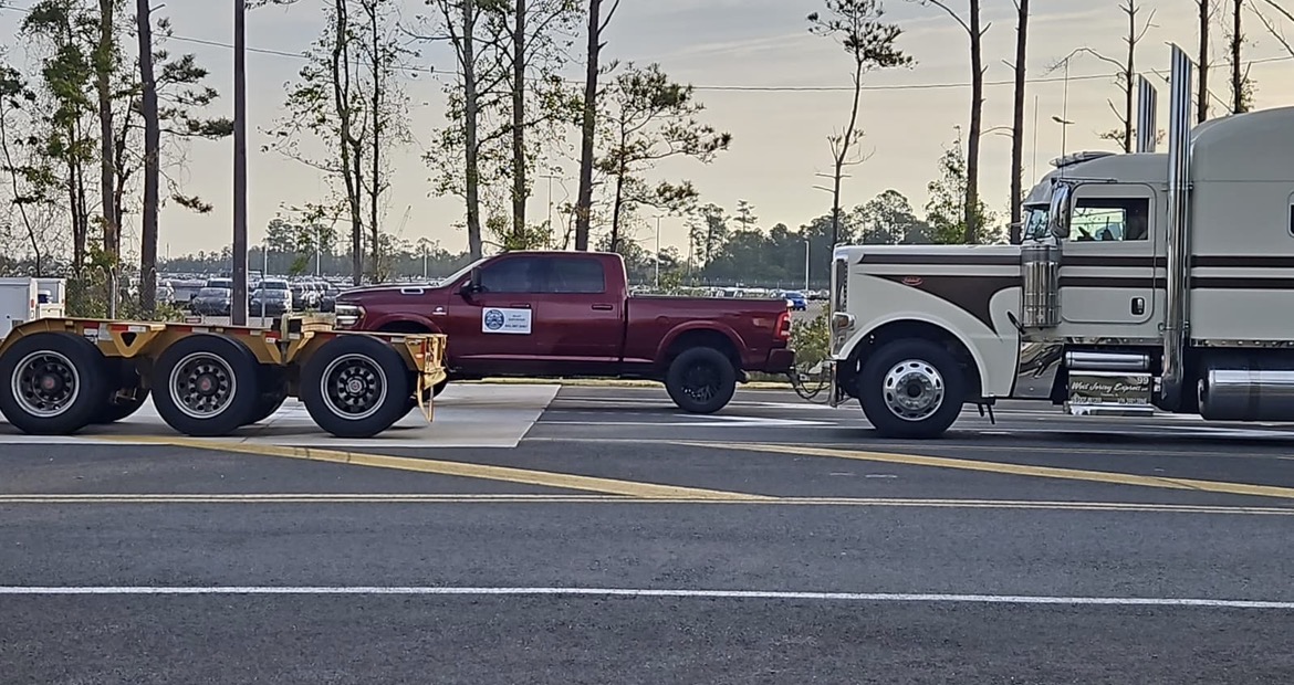 Transport przy ciężarówce